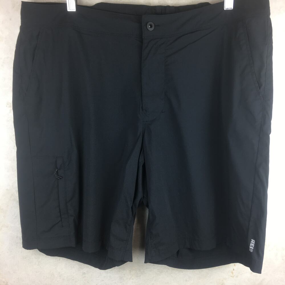 REI CO.OP Black Hybrid Shorts Hiking Shorts with Adjustable Waist Men's Size XL